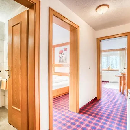 Weirather Guest house *