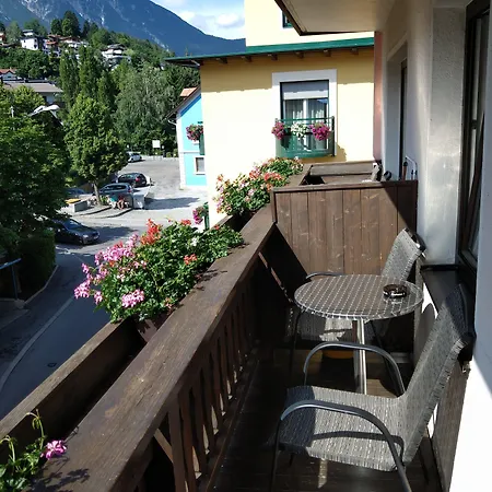 Weirather Konukevi *