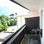 Weirather Гостевой дом